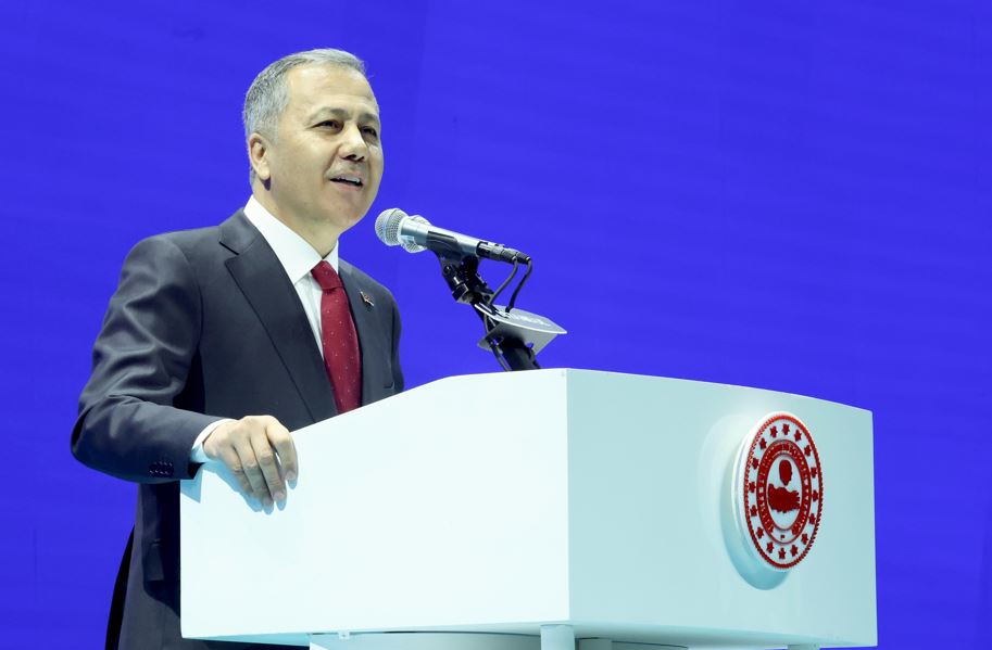  İçişleri Bakanı Ali Yerlikaya : "Türkiye, Göç Yönetiminde Dünyaya Model Olan Bir Ülkedir."